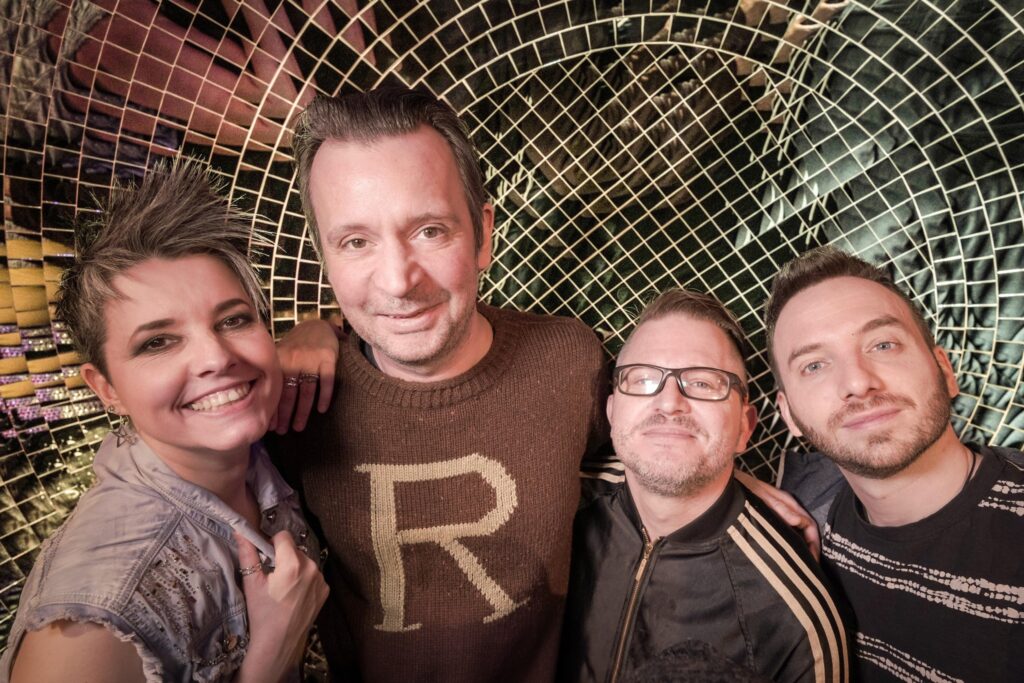 Kiemelt kép a Hiperkarma // Barlang kert című eseményhez