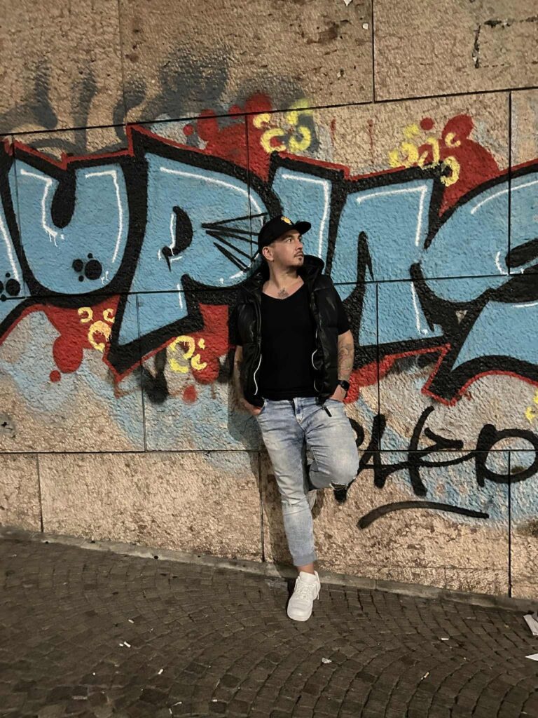 Kiemelt kép a Dj Ernő Piaf // Barlang kert című eseményhez